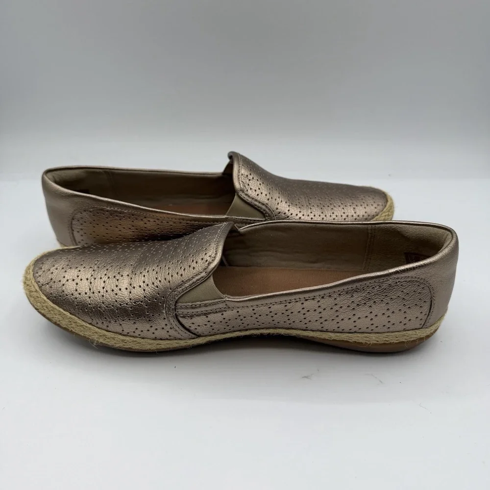 Clarks Danelly Molly Shoes Womens 9.5 M Metallic Gold Perforated Leather Slip On